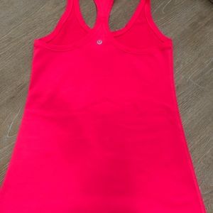 Lululemon tank top